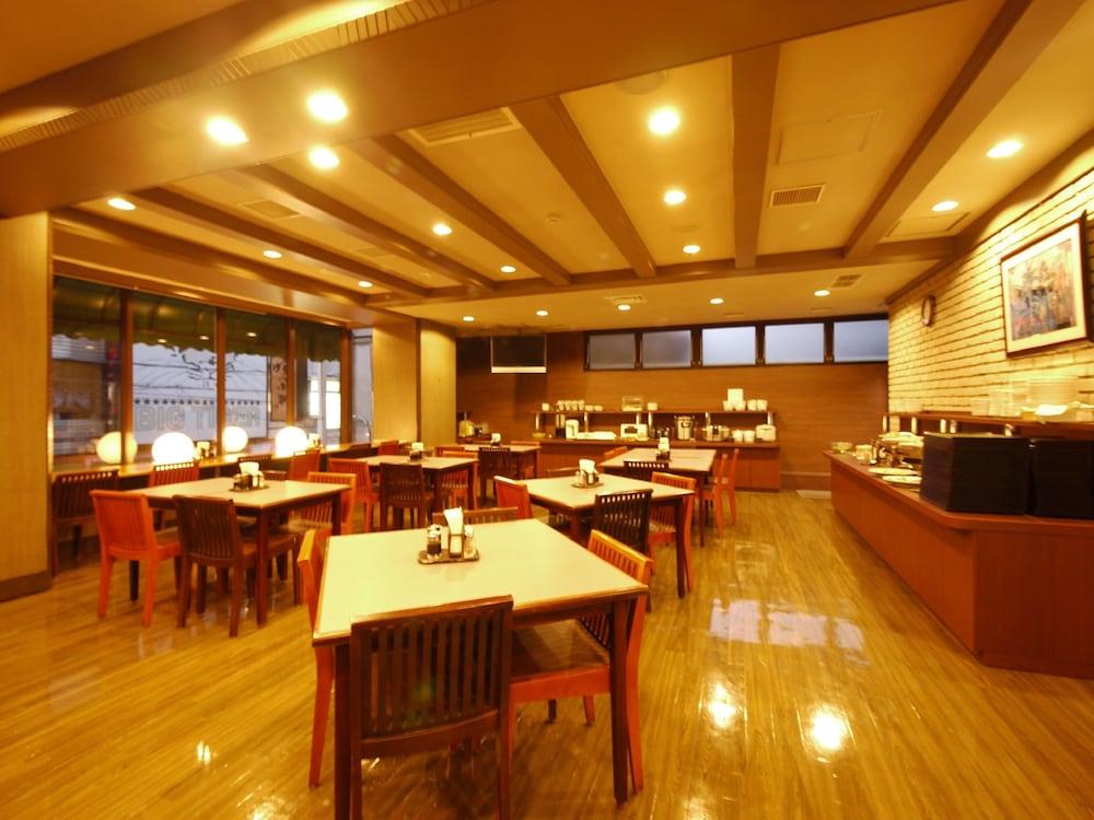 Hotel Route-Inn Toyama Ekimae Exterior foto